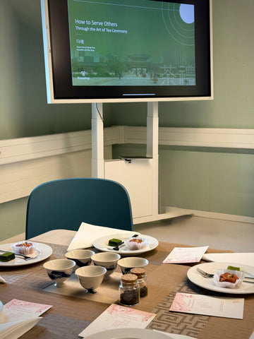 Corporate tea experience for indoor team building in Zurich at KTeaShop