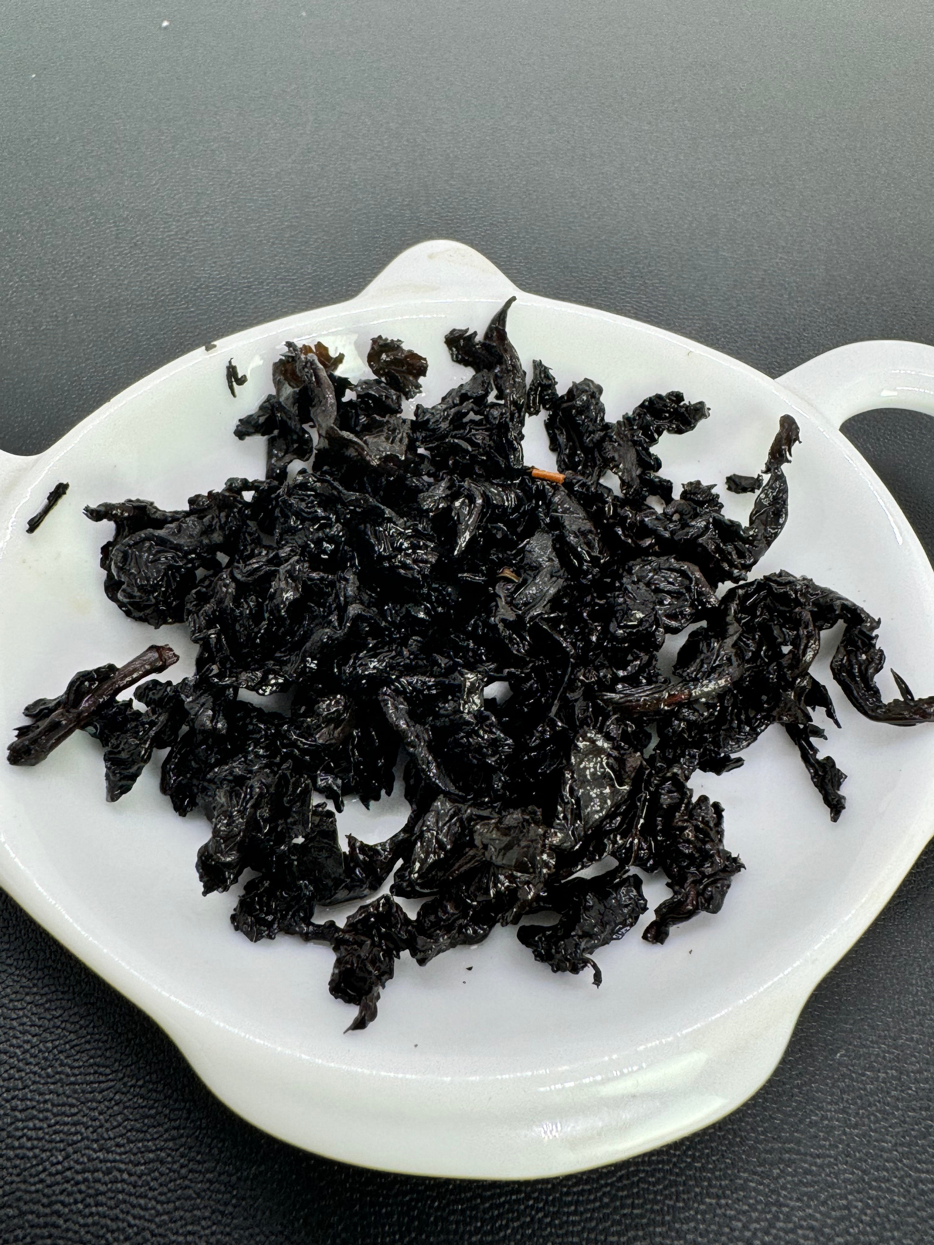 Premium Iron Goddess of Mercy (Tie Guan Yin) - The Finest Oolong Tea from Fujian, China