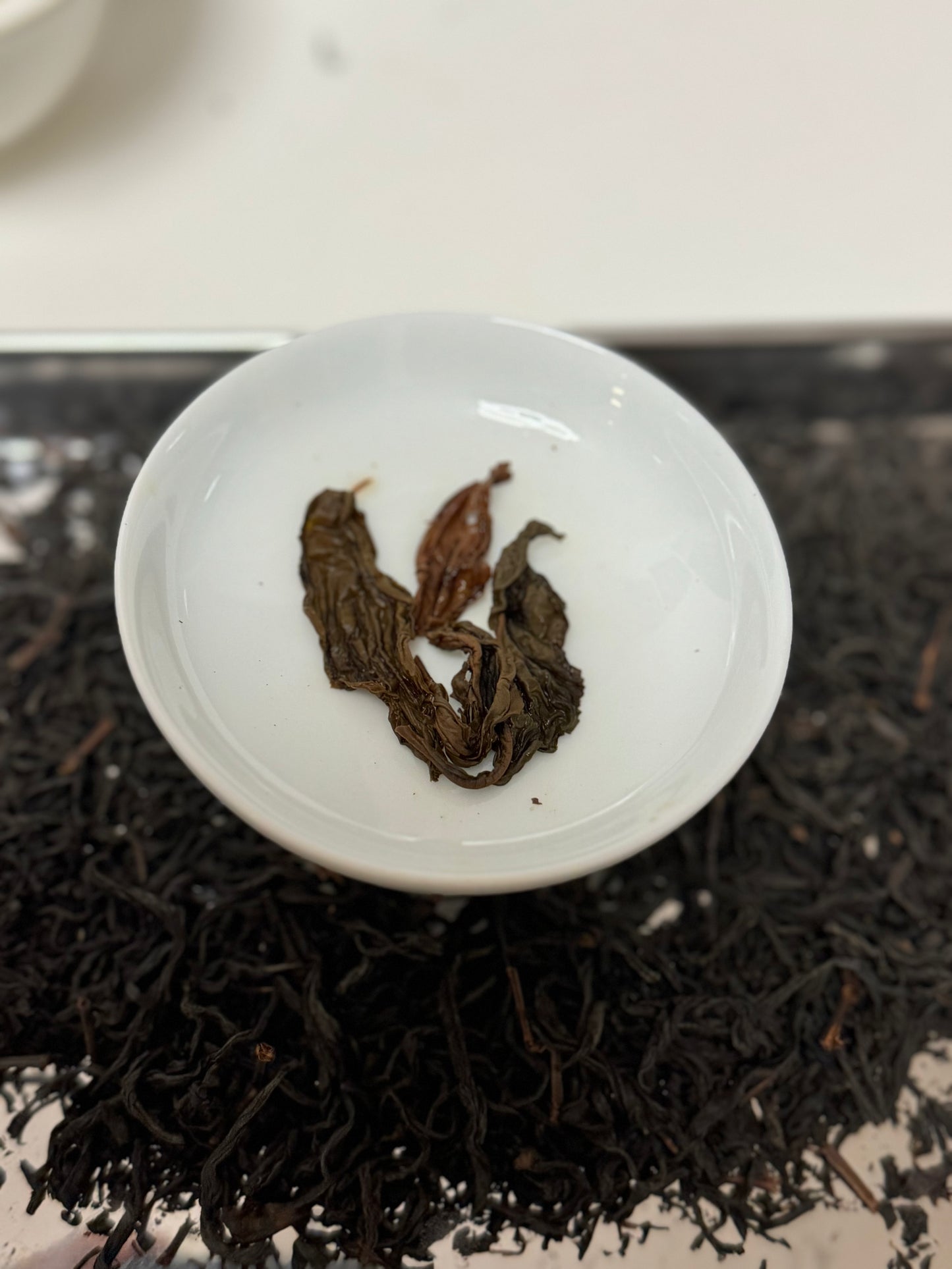 Tè nero biologico di Taiwan di alta montagna (T-18) – Tè rosso rubino con frutta al miele | 50 g