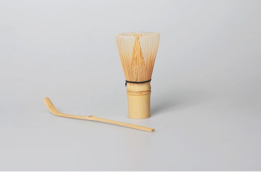 Matcha-Schneebesen in der Schweiz kaufen – Handgemachter Bambus-Chasen für perfekten Schaum