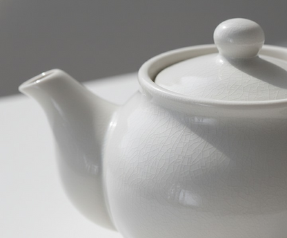 Korean Baekja Tea Set – A Surface Where Time and Nature Slowly Appear (White 3-Person 다기세트)