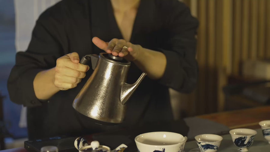 Eine Tea-Omakase-Sitzung in Zürich
